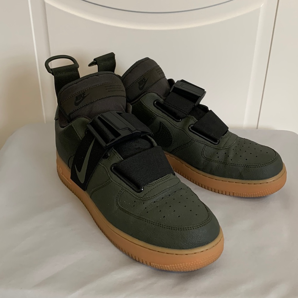 Nike Air Force 1 Utility Green Gum - Men’s size 12.5